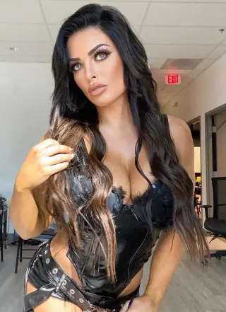 Amanda Saccomanno photo 6 — Adult Model, Fitness Model (former), Glamour Model, Influencer, Sportswoman: Wrestler, YouTuber, American