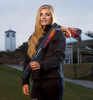 Amber Hill photo 7 — English, Blonde