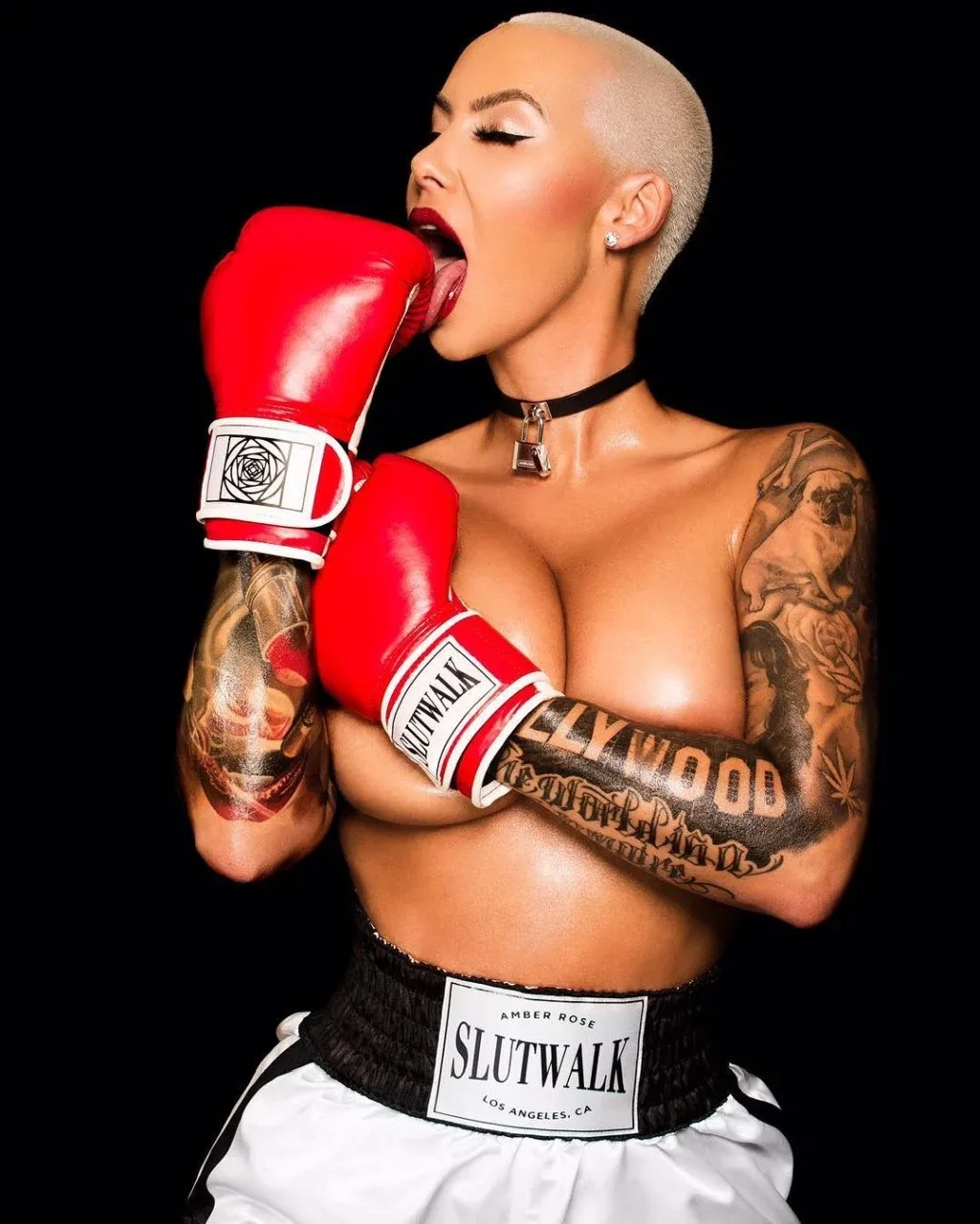 Amber Rose photo 8 — Blonde, Average