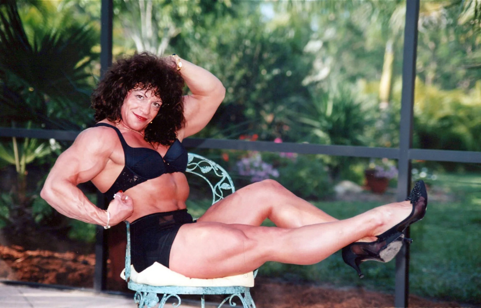Amelia Hernandez photo 17 — Latin, Bodybuilder, Fitness Trainer