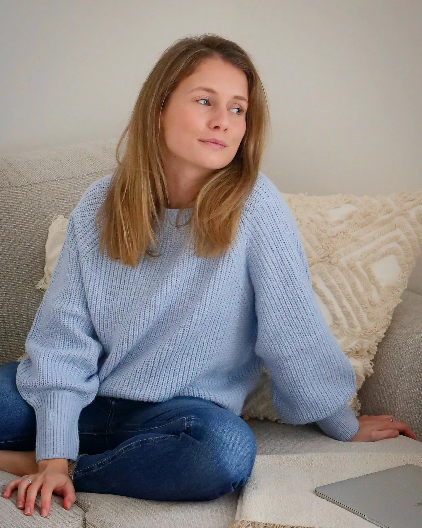 Amelie Marie Weber photo 9 — Athletic, Blue