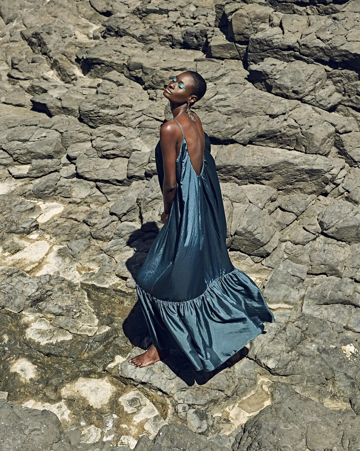 Amy Faye (Model) photo 4 — Brown, Black