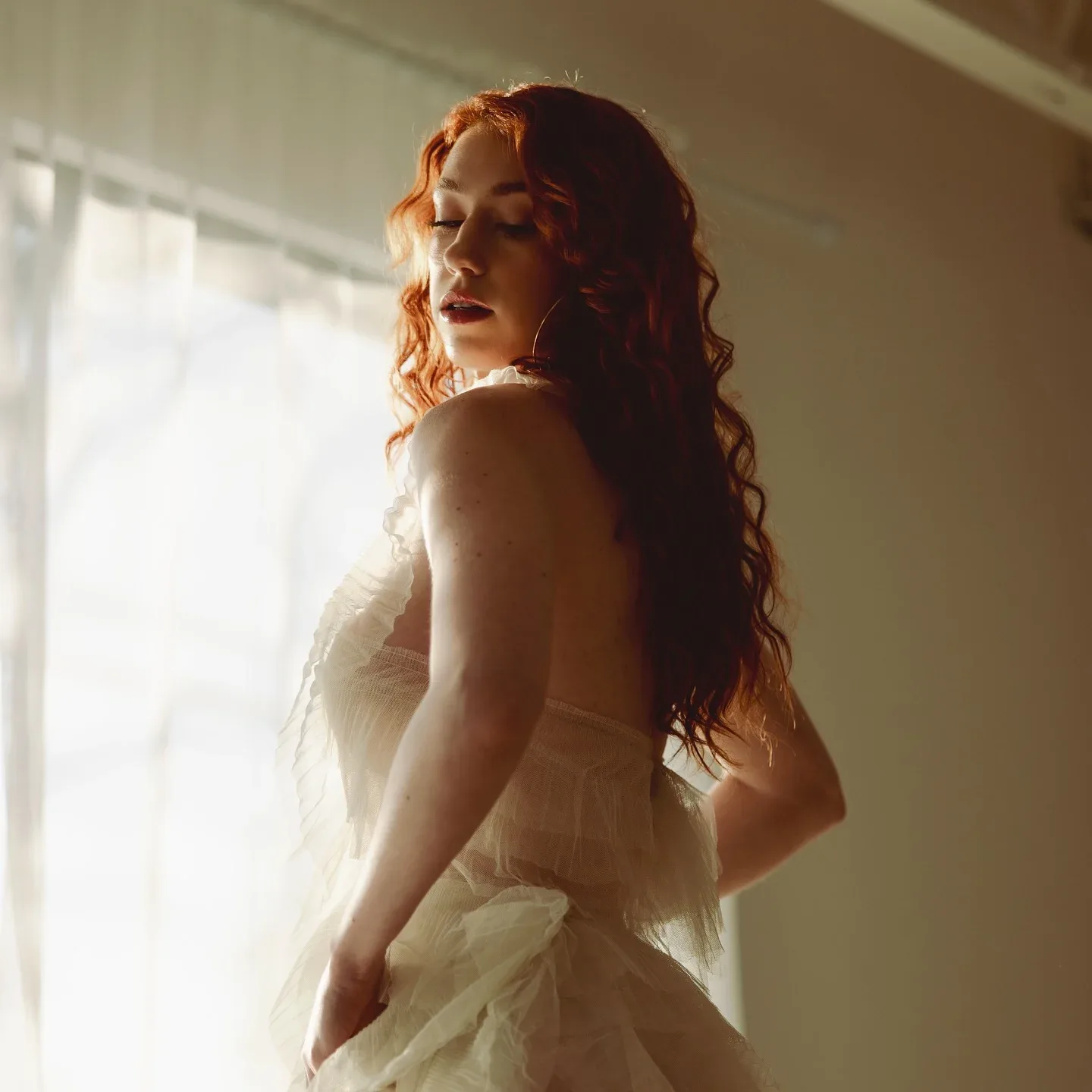 Ana Saia photo 7 — Mexican), (American, Red