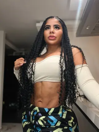 Andrea Bedoya photo 7 — Colombian, Brown