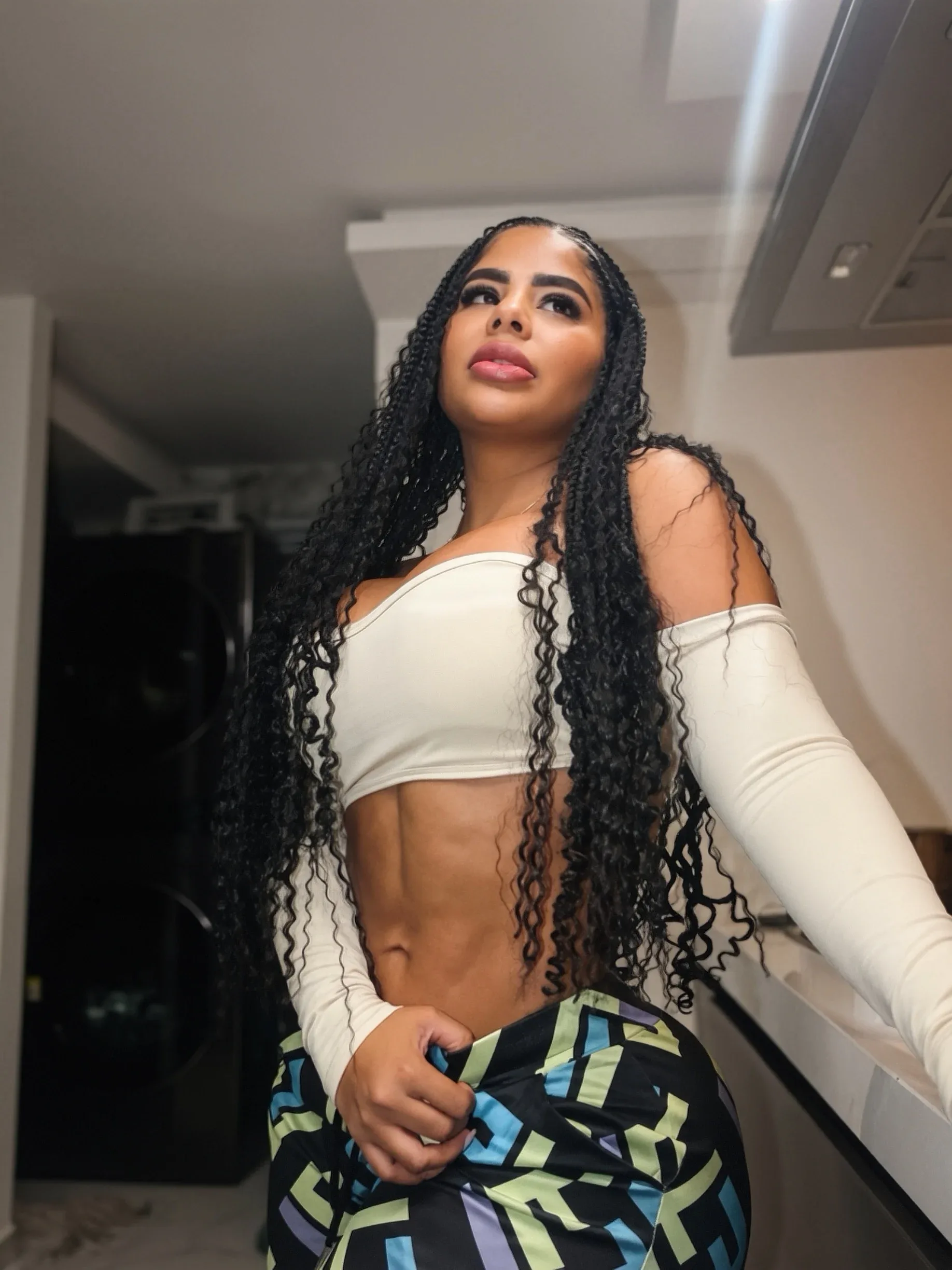 Andrea Bedoya photo 8 — Brown, Chubby