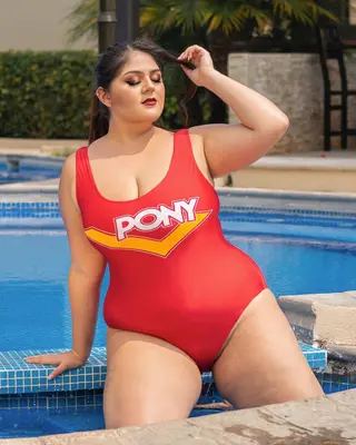 Andrea Lemus photo 6 — Plus Size Model, Guatemalan