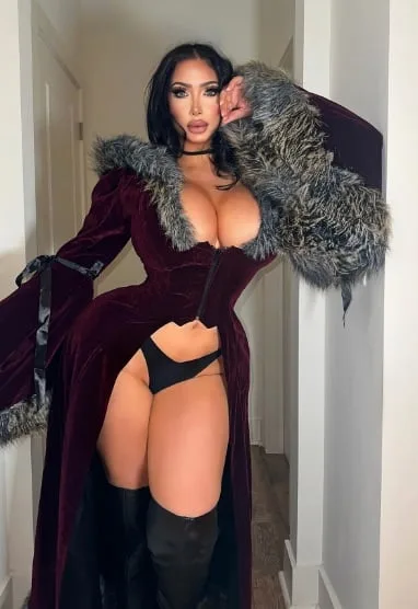 Anel Peralta photo 33 — Chubby, Grey
