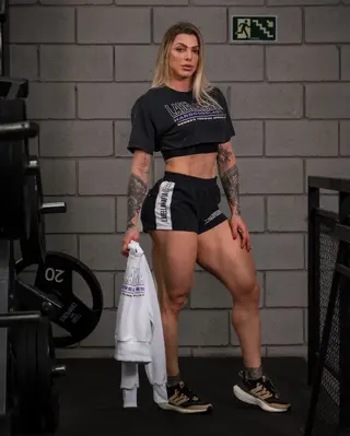 Angela Borges photo 12 — Bodybuilder, Fitness Model, Influencer, YouTuber, Brazilian