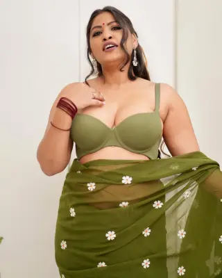 Anjali Gaud photo 15 — Chubby, Brown