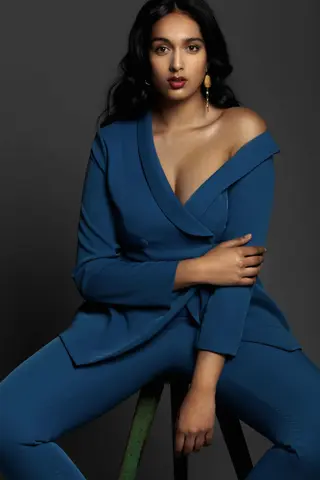 Anjali Mohan photo 1 — Indian, Black