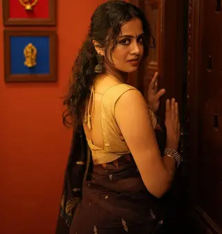 Anjana Rangan photo 4 — Brown, Asian
