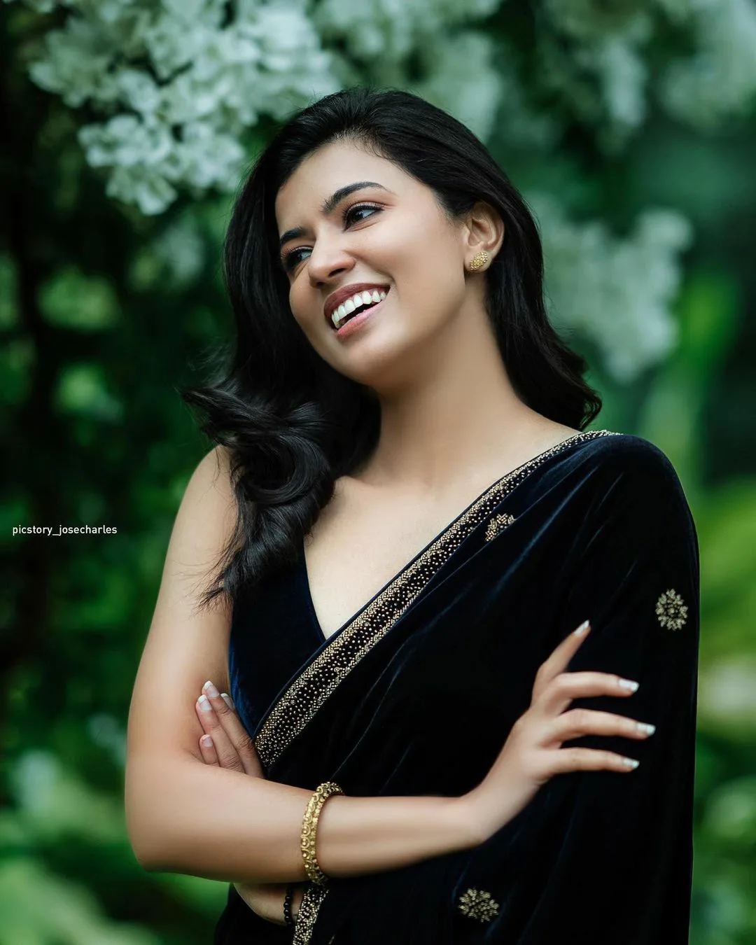 Anju Kurian photo 8 — Black, Average