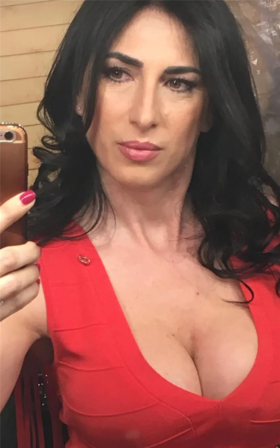 Anna Di Chiara photo 5 — Caucasian, Journalist
