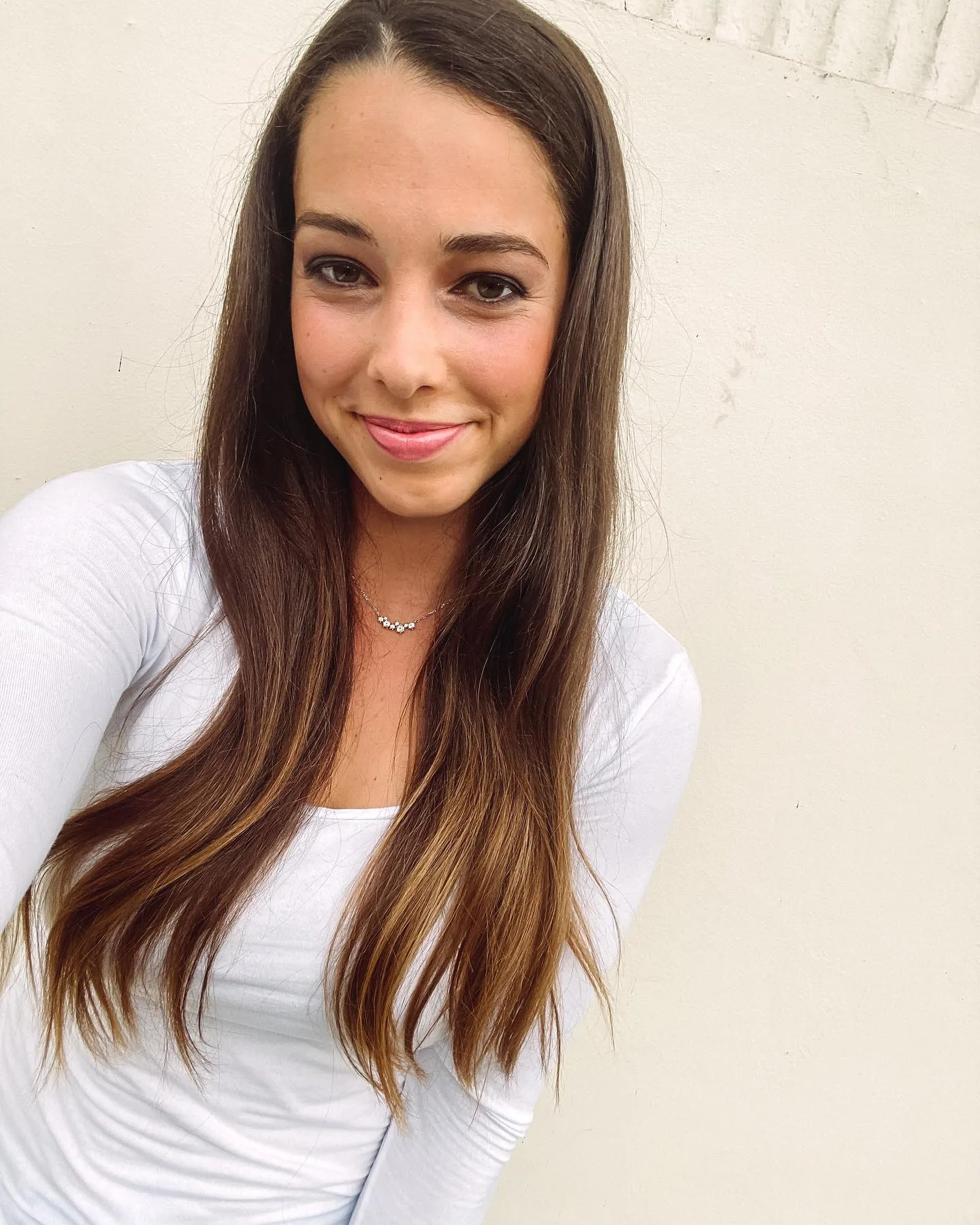 Anna Fernstadt photo 10 — Brown, Caucasian