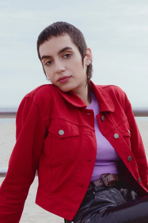 Anna Khachiyan photo 4 — Brown, Caucasian