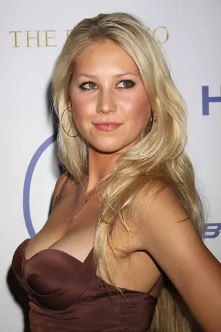 Anna Kournikova photo 10 — Blue, Caucasian