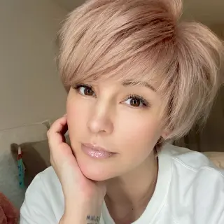 Anna Umemiya photo 4 — Brown, Mixed-race (primarily Asian)