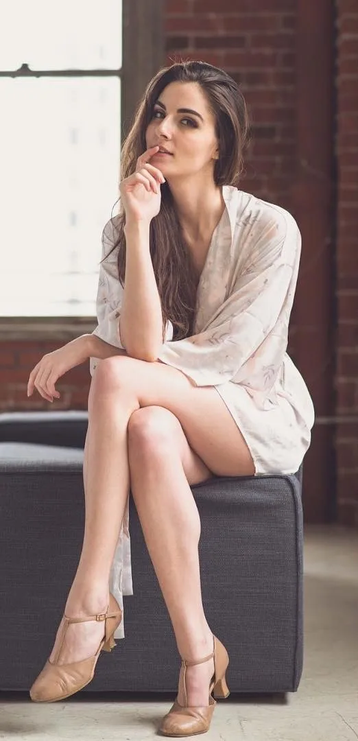 Anna Vanston photo 19 — American, Brown