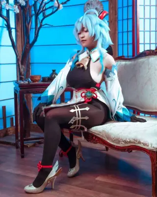 Annjela Saet photo 5 — Mixed-race (primarily Asian), Artist, Cosplayer, Gamer, YouTuber