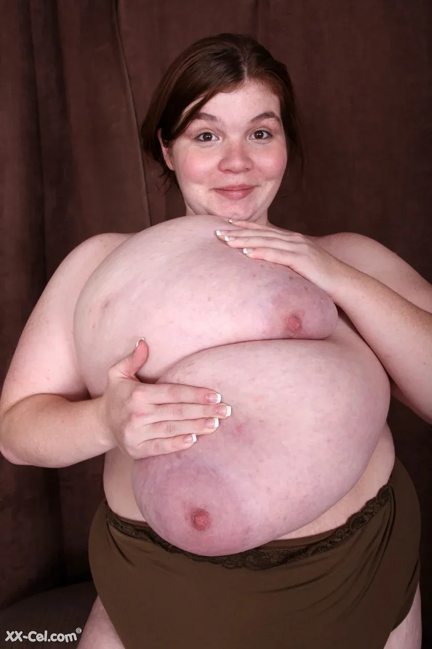 Anorei Collins photo 21 — BBW, Brown