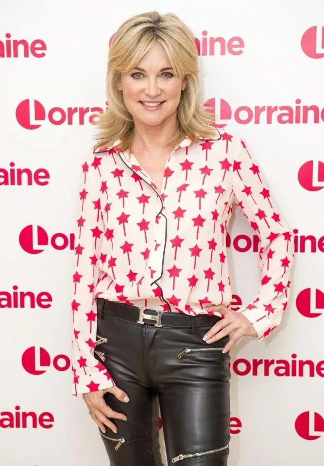 Anthea Turner photo 1 — English, Blonde