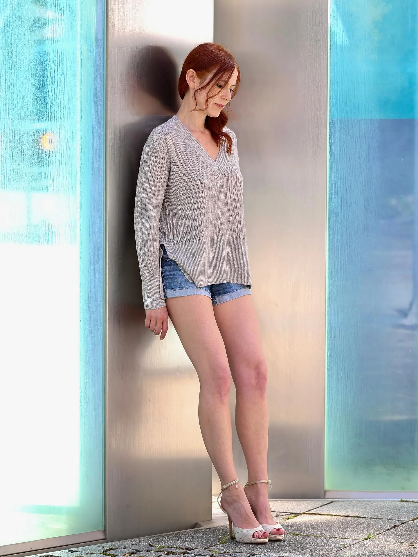 Antje Monning photo 1 — German, Red