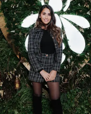 Antonela Roccuzzo photo 2 — Brown, Athletic