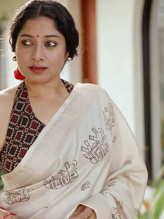 Anumol photo 10 — Brown, Asian