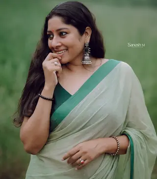 Anumol photo 8 — Black, Average