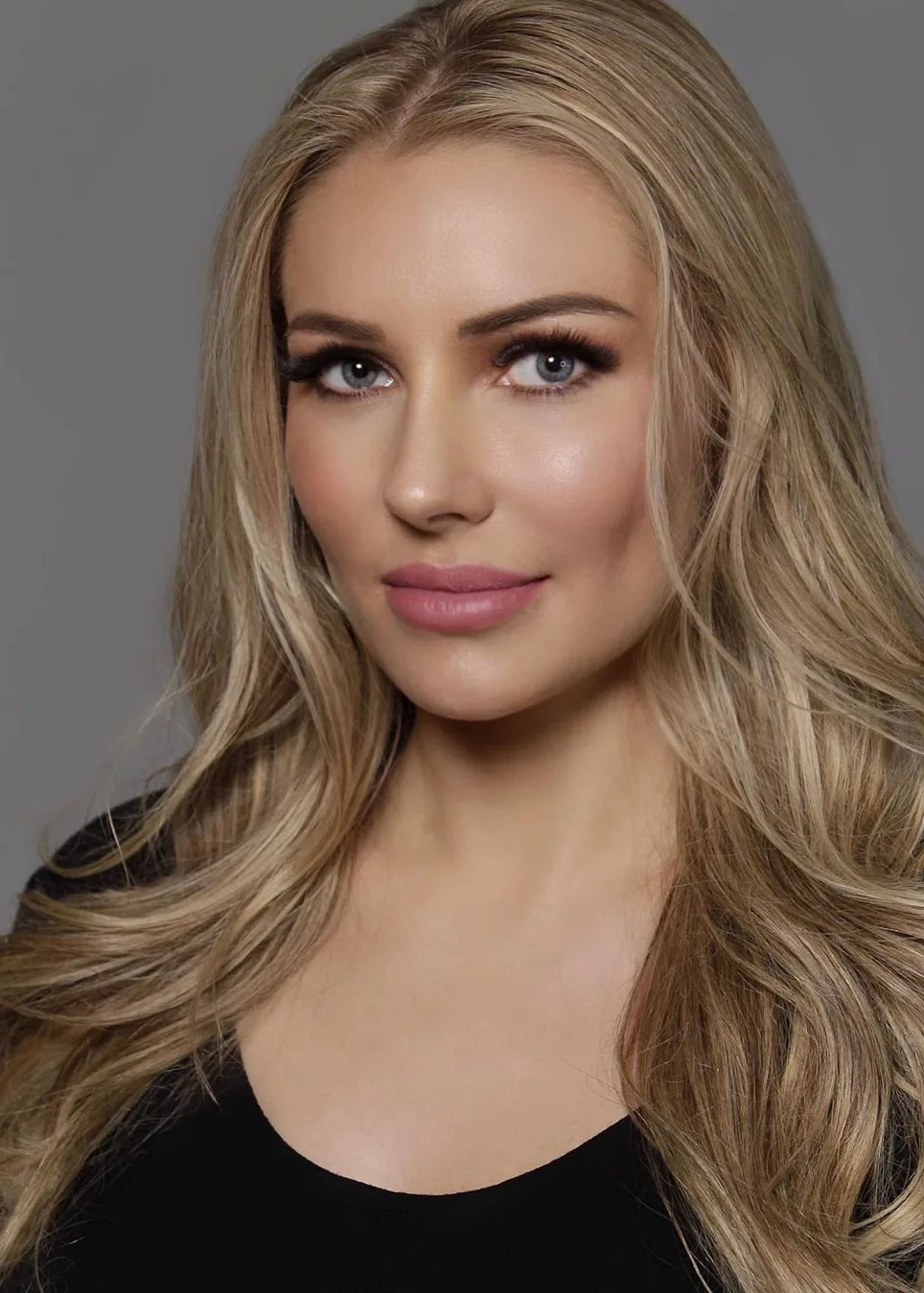 Anya Benton photo 6 — Actress, Glamour Model, Influencer, Race Queen, Russian