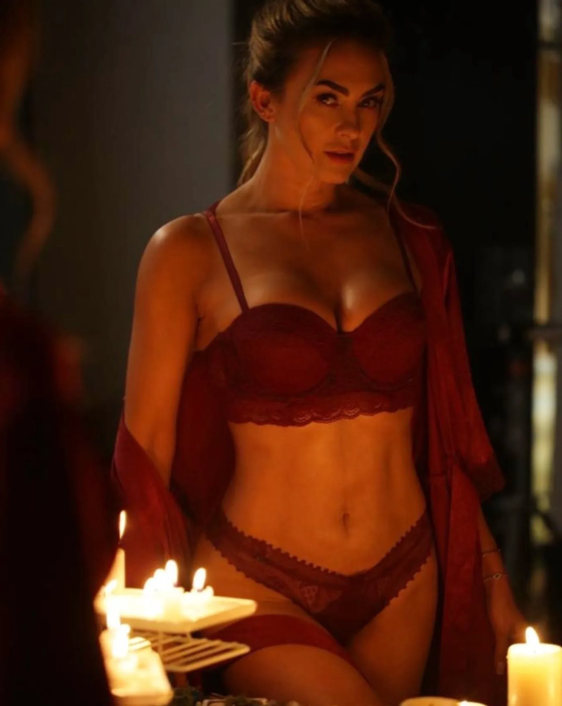 Aracely Arambula photo 8 — Brown, Slim