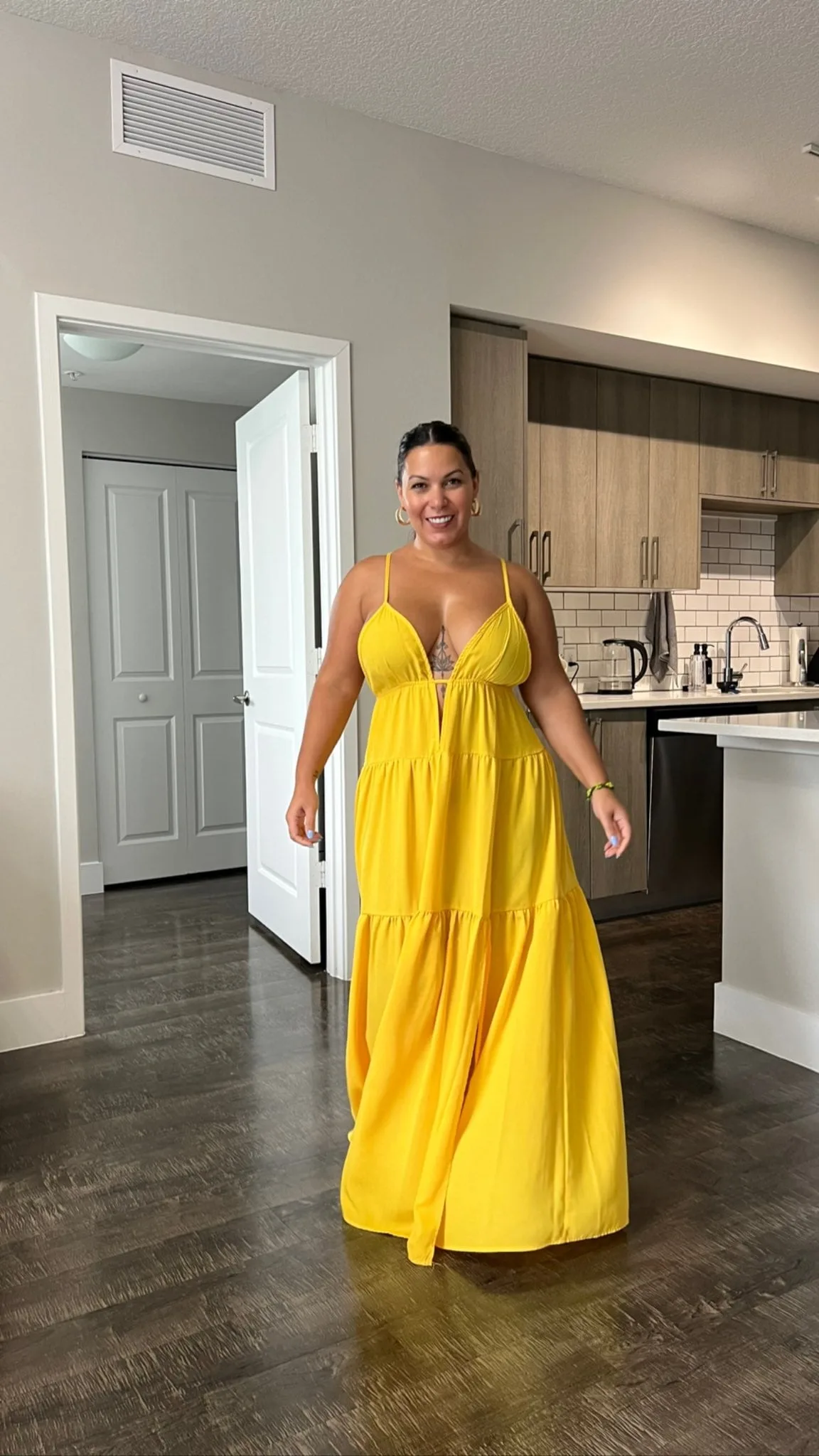 Arazay Diaz photo 17 — Mixed-race (primarily Latin), Influencer, Plus Size Model, TikTok Star
