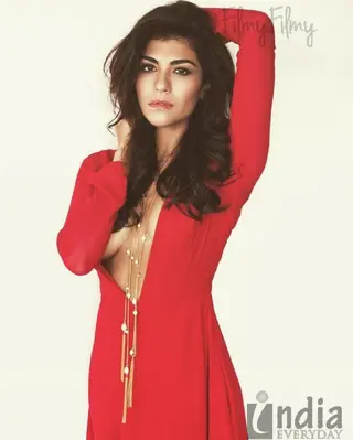 Archana Vijaya photo 8 — Black, Slim