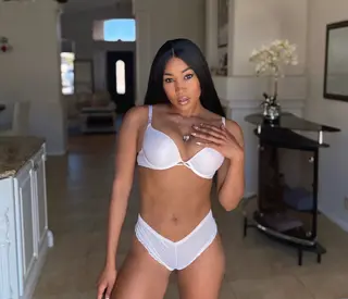 Ariane Andrew photo 8 — Black, Athletic