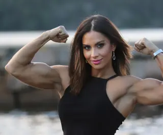 Arielle Baker photo 14 — Mixed-race (primarily Latin), Fitness Model, Sportswoman: Weightlifter