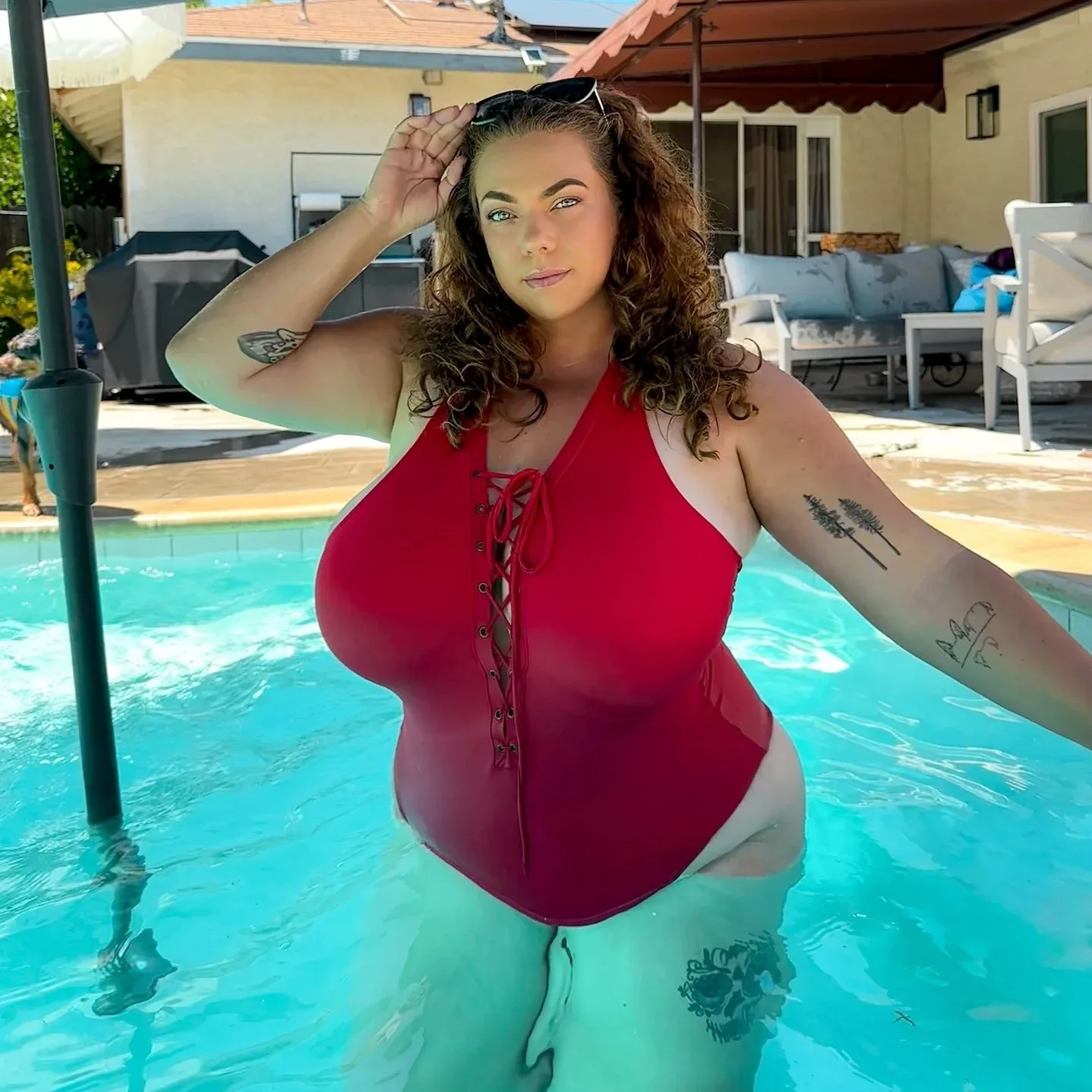 Ashleigh Dunn photo 11 — Caucasian, Plus Size Model