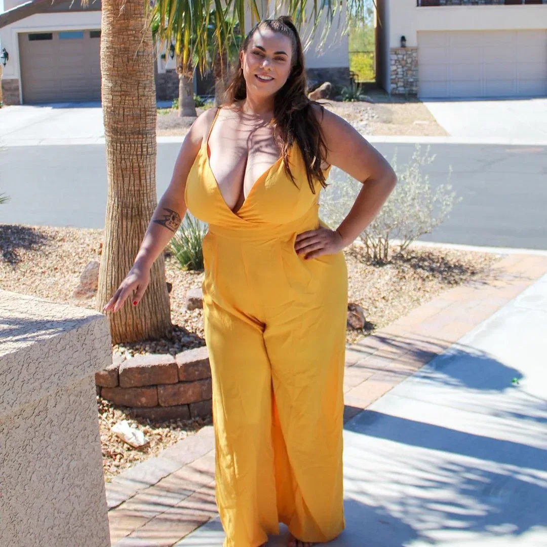 Ashleigh Dunn photo 13 — American, Brown
