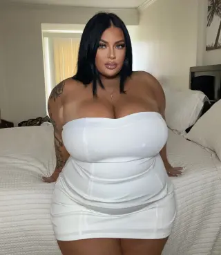 Ashley Bova photo 18 — Adult Model, Glamour Model, Playboy Model, Plus Size Model, American