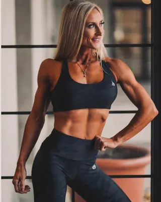 Ashley Duncan photo 17 — Muscular, Blue