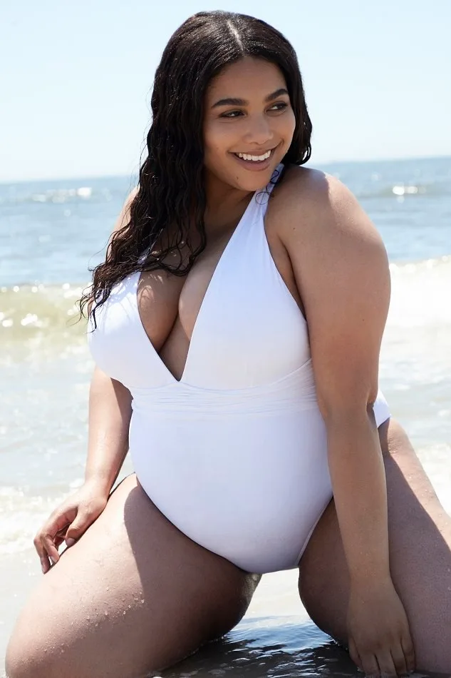 Ashley Rodrigues photo 1 — Brazilian, Brown