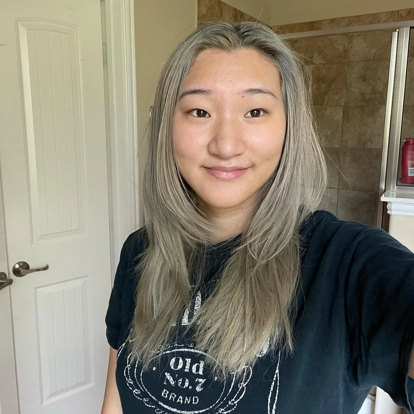 Ashwey Ashley photo 1 — Blonde, Asian