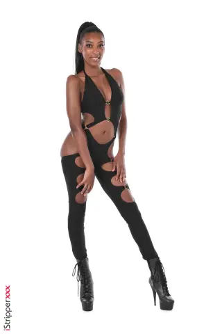 Asia Rae photo 2 — Black, Slim