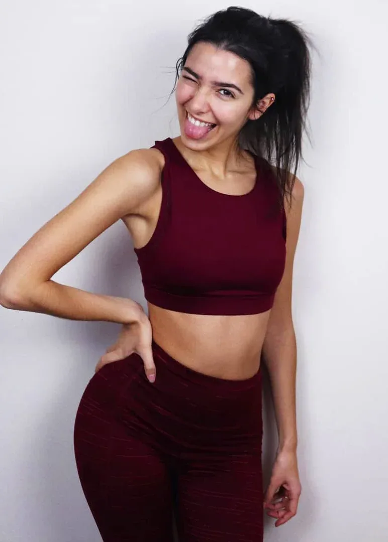 ASMR Glow photo 16 — Brown, Middle Eastern