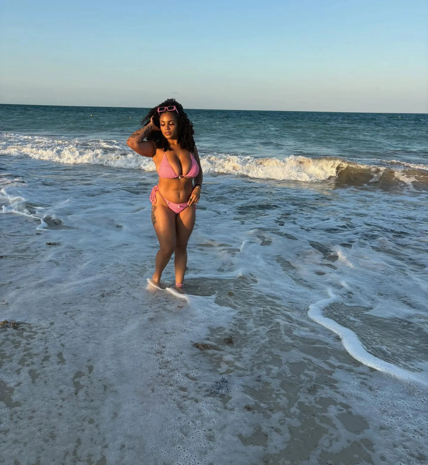 Aspen Mitchell photo 5 — Brown, Chubby