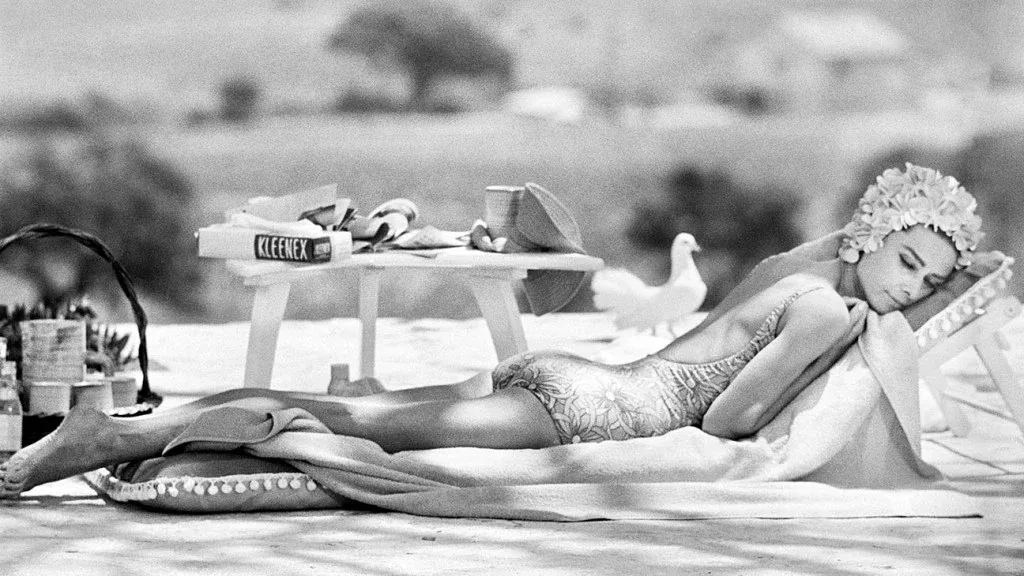 Audrey Hepburn photo 16 — Hazel, Caucasian