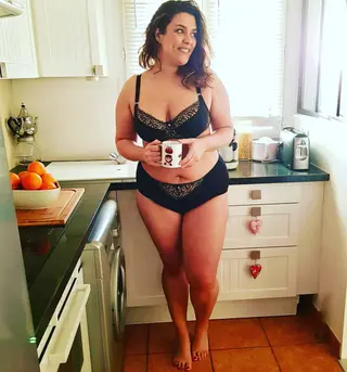 Aurelie Giot photo 15 — Blogger, Plus Size Model, French