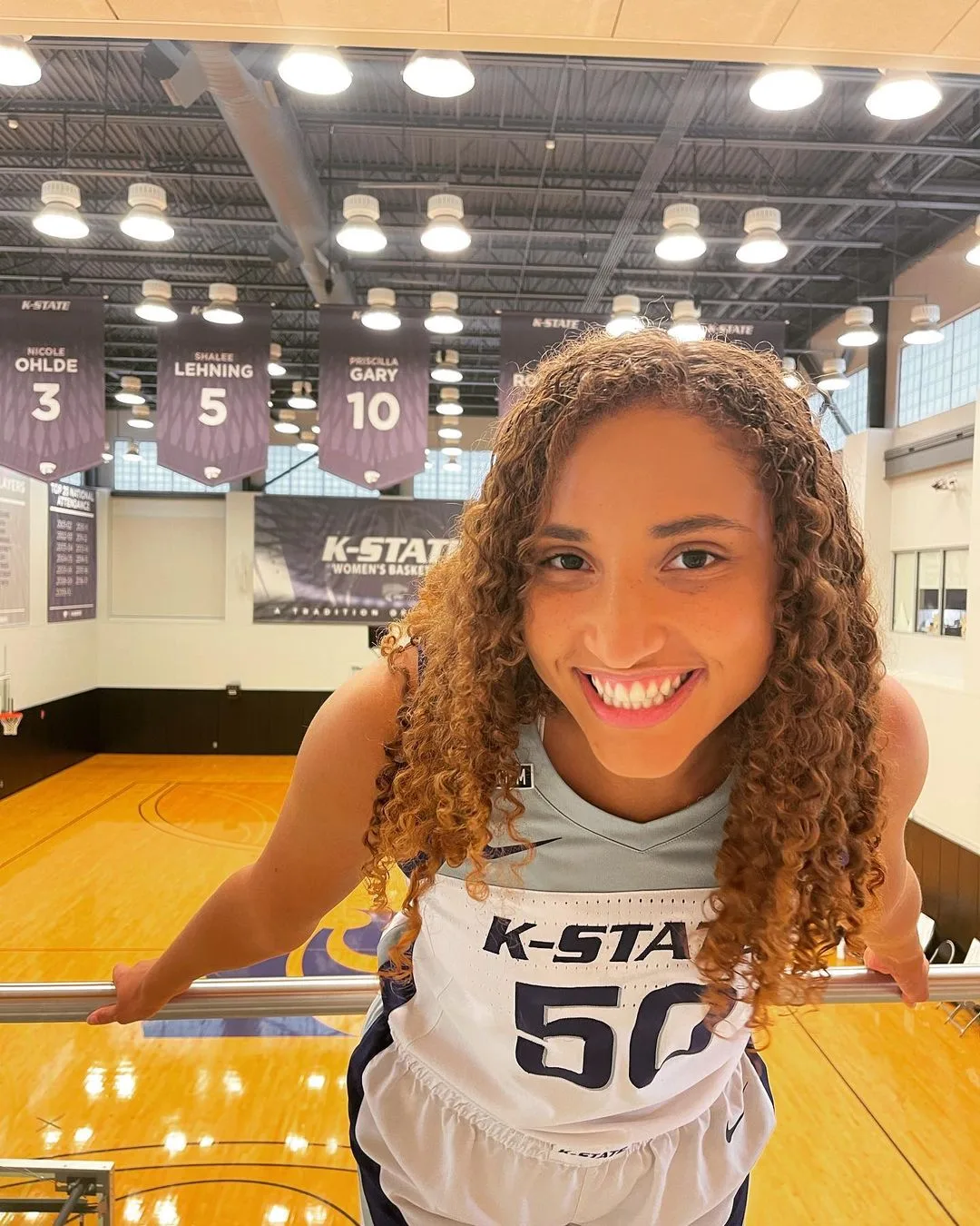 Ayoka Lee photo 6 — Sportswoman: Basketball Player, American