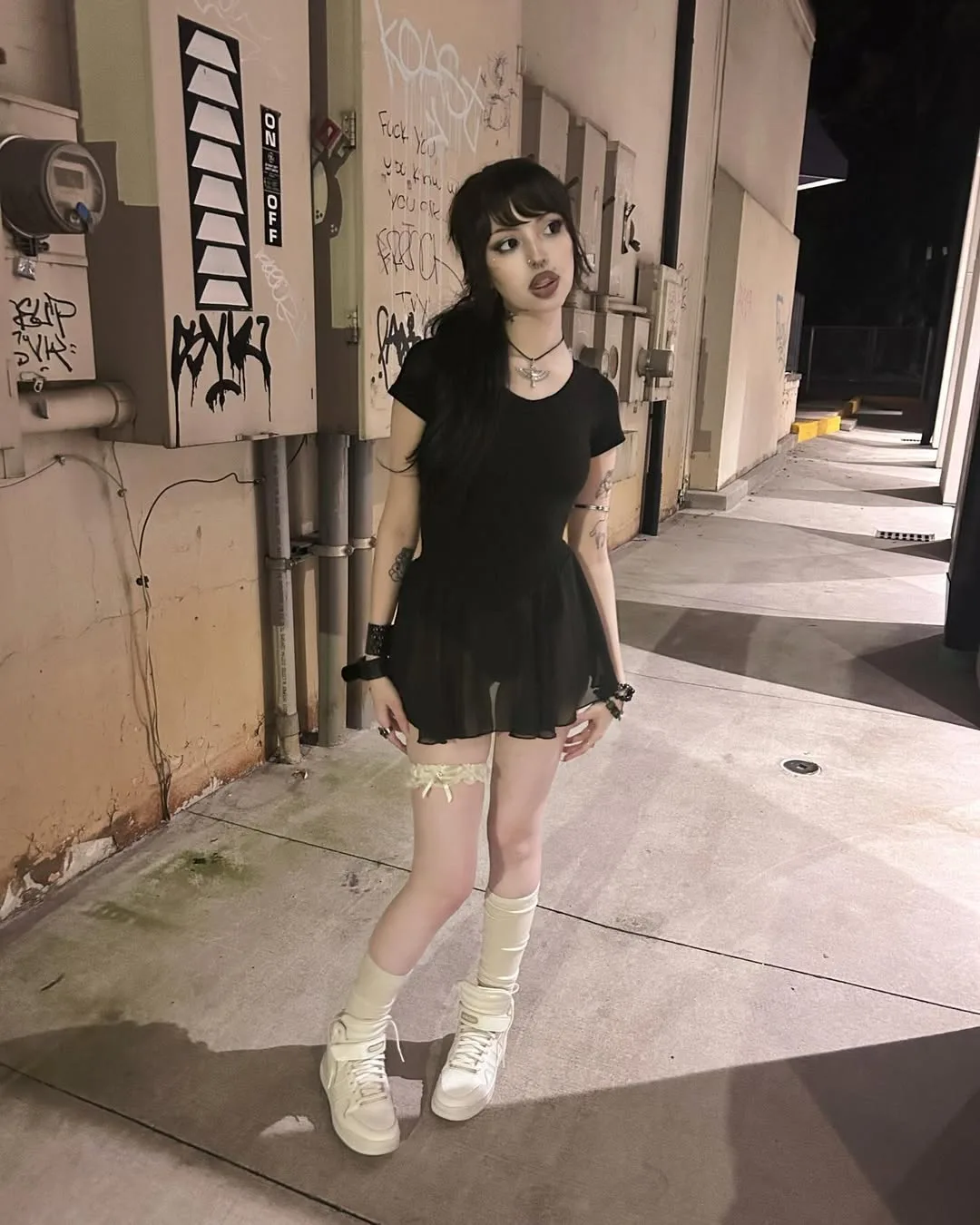 B4il3e photo 1 — American, Black