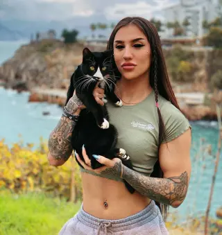 Bakhar Nabieva photo 18 — Fitness Model, Fitness Trainer, Influencer, YouTuber, Azerbaijani