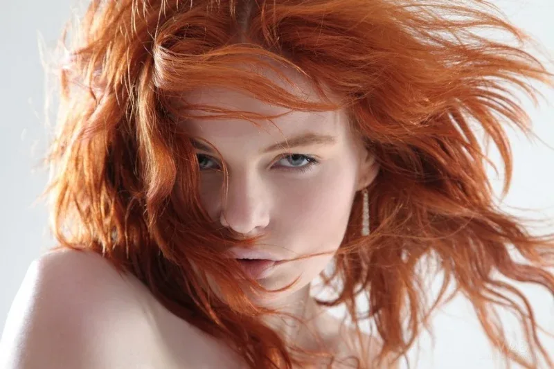 Barbara Babeurre photo 13 — Czech, Red